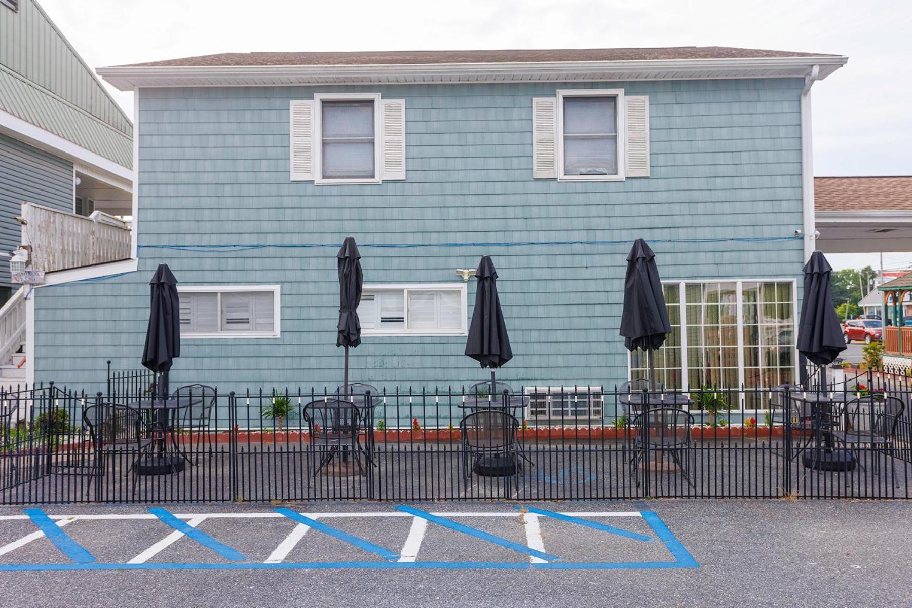Atlantic Shores Inn And Suites Chincoteague Exterior photo